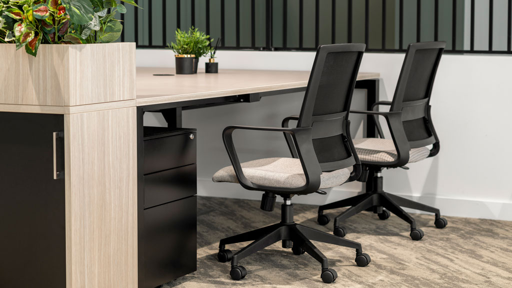 Using modular storage to define work zones