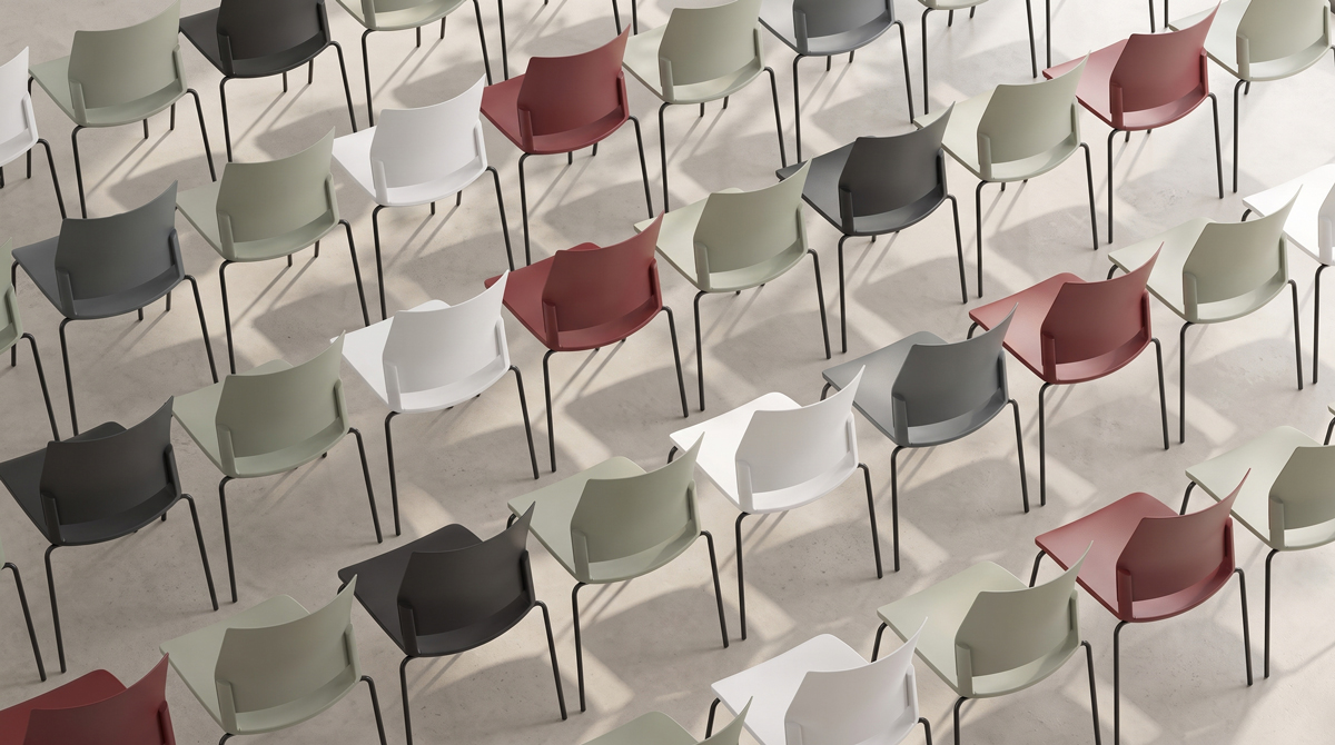 Como chairs in 5 natural colours