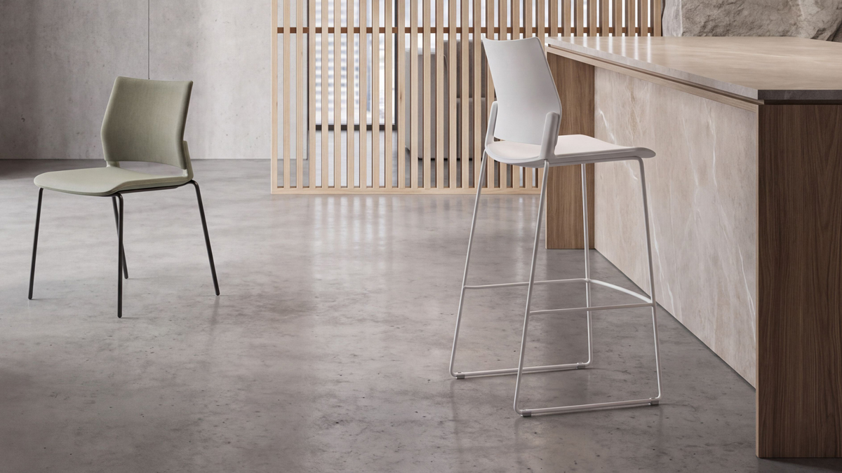 Como sled base high stool